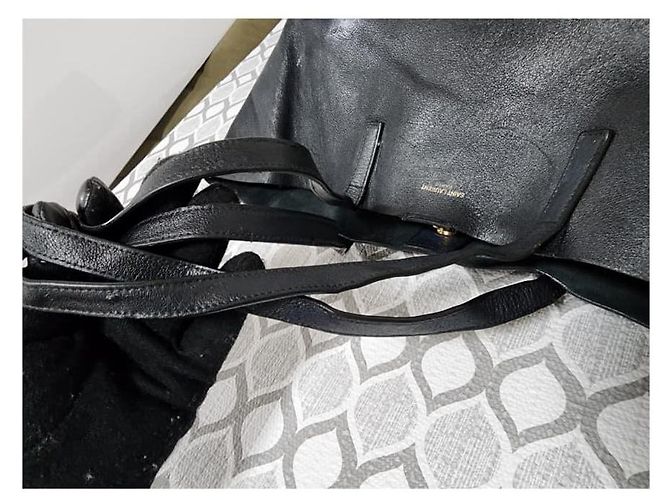 Yves Saint Laurent Schwarze YSL Saint Laurent Leder-Tote - Ansicht 7