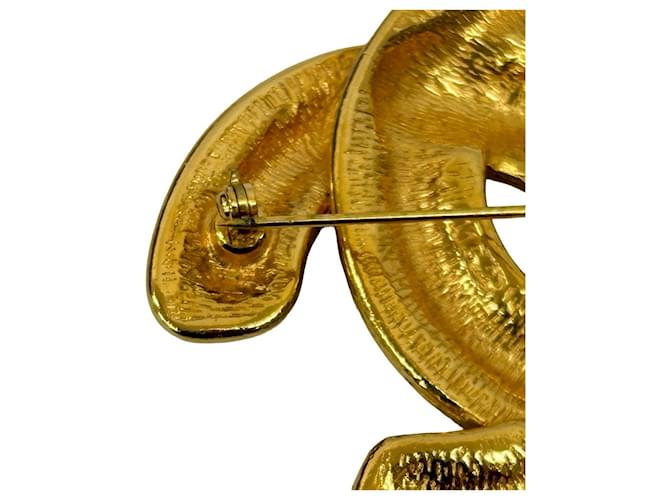 Spilla Coco Mark di Chanel D'oro Metallico - vista 3