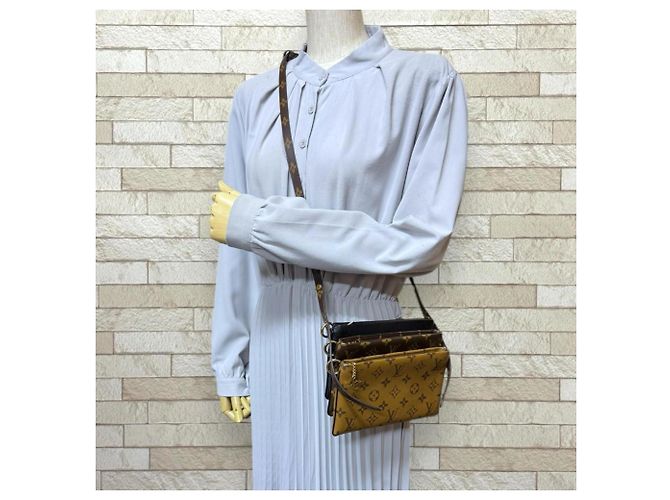 Borsa a Spalla Pochette Monogram Reverse Louis Vuitton Marrone Monogramma - vista 2