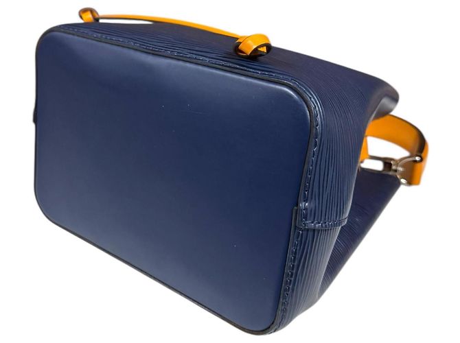Néonoé Borsa a Spalla NeoNoe BB in Pelle Epi Louis Vuitton Arancione Blu navy - vista 7