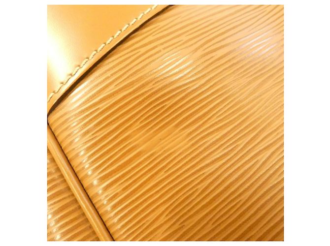 Borsa a mano Passy PM Epi Louis Vuitton Cammello - vista 4