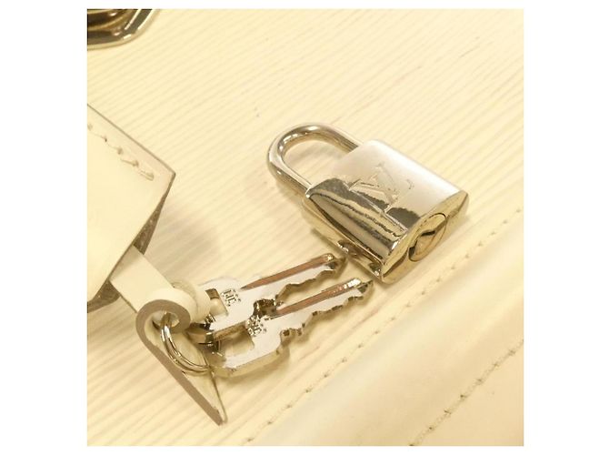 Borsa Louis Vuitton Epi Bowling Montaigne GM Bianco sporco - vista 4