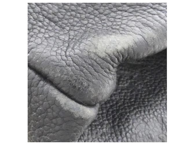 Borsa a Spalla Artsy MM in Monogram Empreinte Louis Vuitton - vista 3