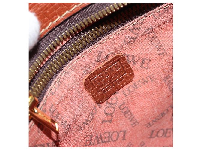 Loewe Anagram in pelle PVC Marrone - vista 7