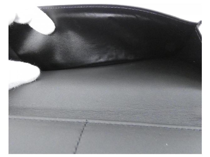 Louis Vuitton Taurillon Monogram Zippy Wallet Black - view 9