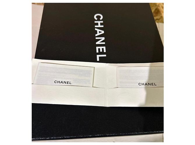 Chanel Pumps aus schwarzem Lackleder - Ansicht 12