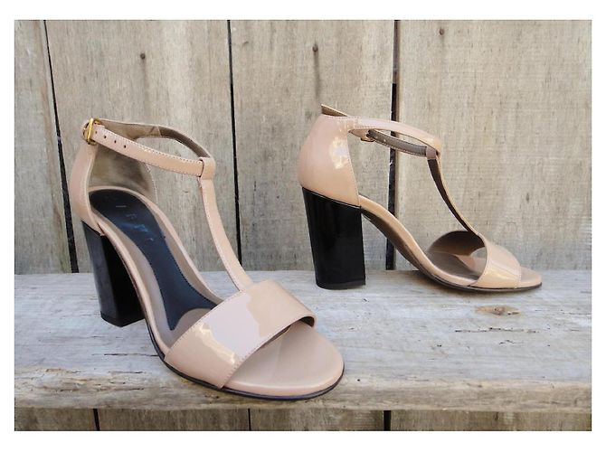 Sandali Marni in pelle verniciata beige - vista 4
