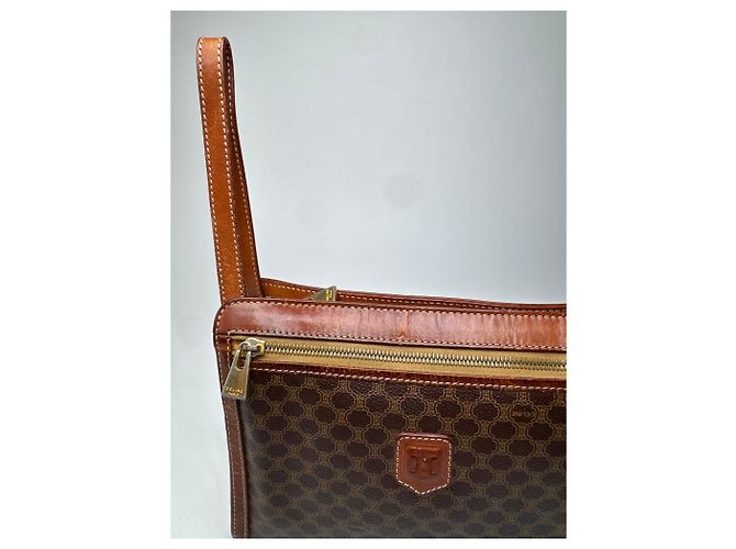 Céline Clutch in pelle monogramma Triomphe Celine Paris vintage marrone - vista 10