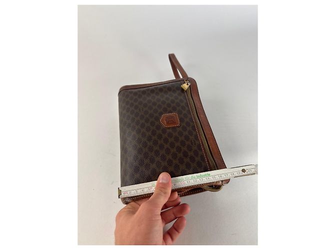 Céline Clutch in pelle monogramma Triomphe Celine Paris vintage marrone - vista 14