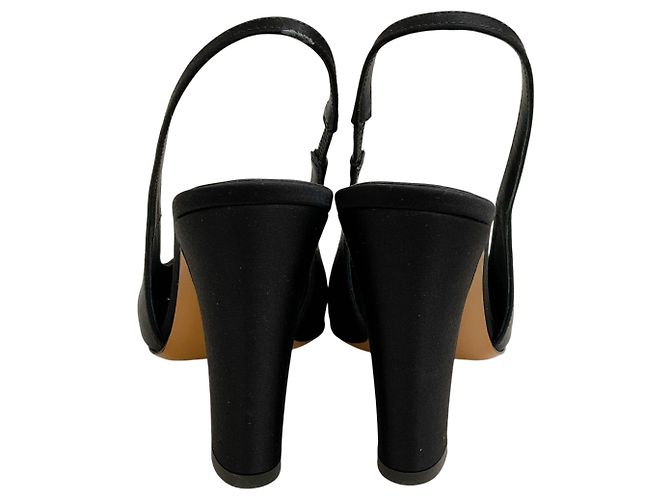 Pumps Slingback in Satin Nero Alexandre Vauthier con Punta Dorata - vista 5