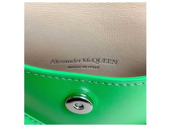 Borsa a tracolla micro The Curve verde di Alexander McQueen - vista 4