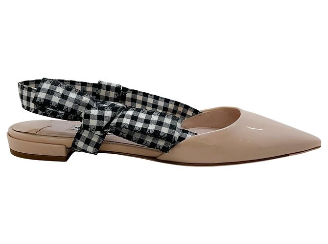 Bailarinas de charol nude Miu Miu con slingback de cuadros negros / blancos - vista 2