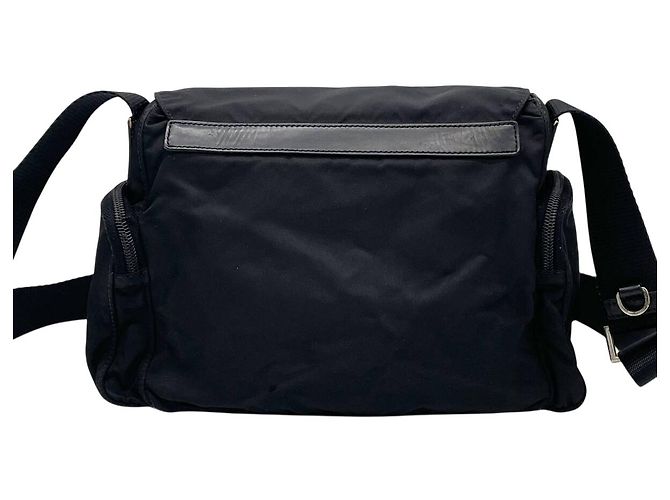 Borsa a tracolla tecnica Prada in nylon tessuto nero con logo e fibbia - vista 2