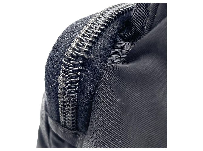 Borsa a tracolla tecnica Prada in nylon tessuto nero con logo e fibbia - vista 5