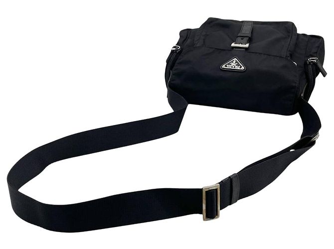 Borsa a tracolla tecnica Prada in nylon tessuto nero con logo e fibbia - vista 9