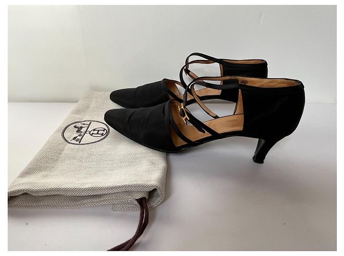 Hermès Pumps Schwarz Canvas 38.5 - Ansicht 2