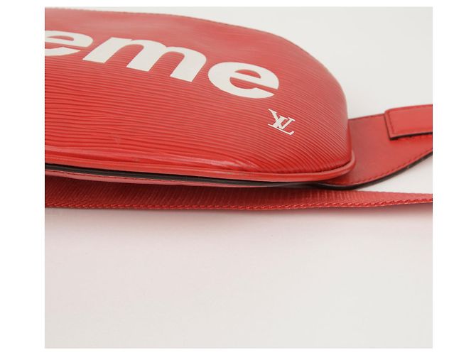 Louis Vuitton Marsupio Supreme Rosso - vista 11
