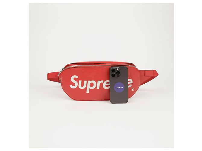 Louis Vuitton Marsupio Supreme Rosso - vista 2