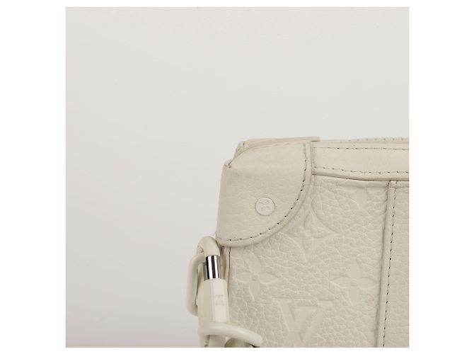 Louis Vuitton Borsa a tracolla LV Friends Soft Trunk Wallet Bianco - vista 6