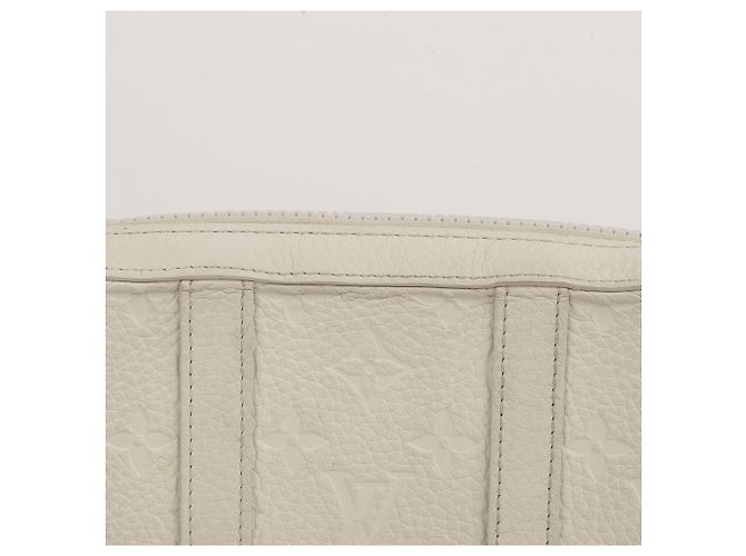 Louis Vuitton Borsa a tracolla LV Friends Soft Trunk Wallet Bianco - vista 7