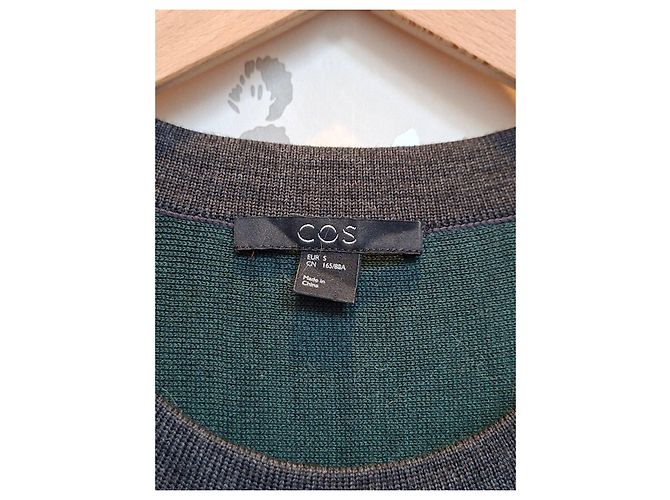 COS graues und grünes Strickkleid - Ansicht 2