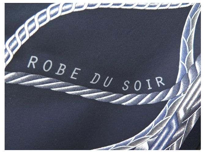 Hermès NUOVO FULARD HERMES ABITO DA SERA MANLIK 90 IN SETA BLU Blu navy - vista 7