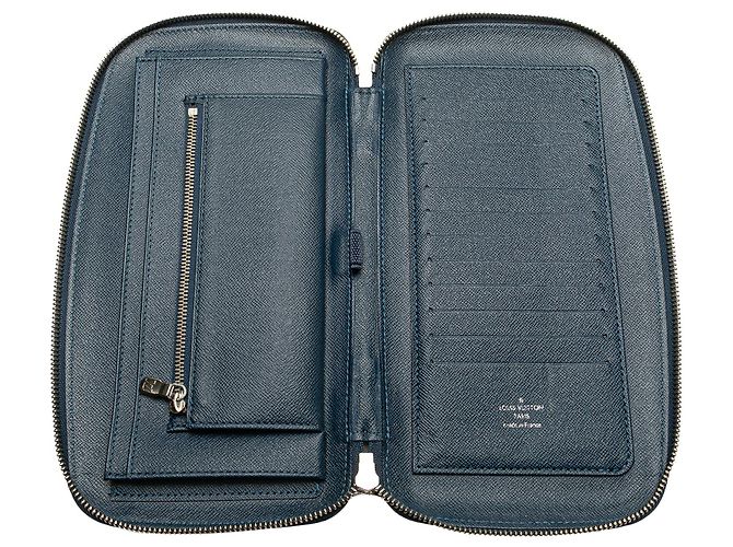 Organizer Organizzatore Louis Vuitton Taiga Atoll Blu - vista 10
