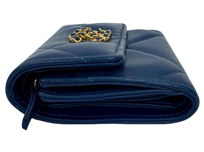 Portafoglio in agnello matelassé Chanel Blu - vista 5
