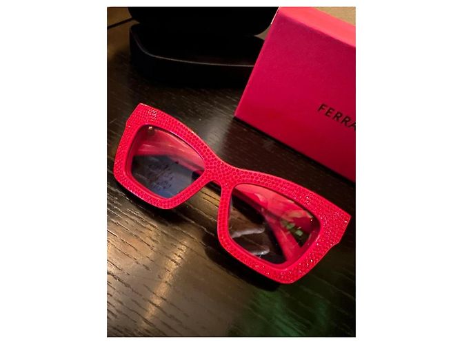 Salvatore Ferragamo Gafas de sol con cristales Swarovski Roja - vista 3