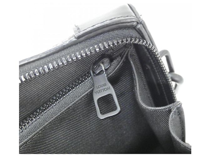 Borsa a spalla portafoglio Soft Trunk Monogram Taurillon Louis Vuitton Nero - vista 8