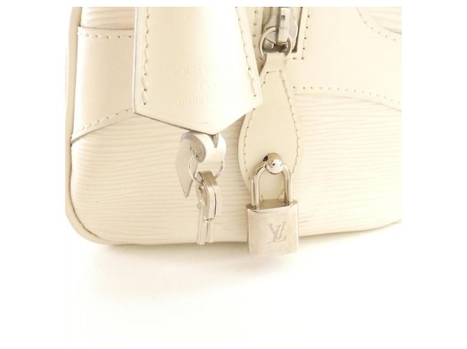 Borsa Louis Vuitton Epi Bowling Montaigne GM Bianco sporco - vista 4