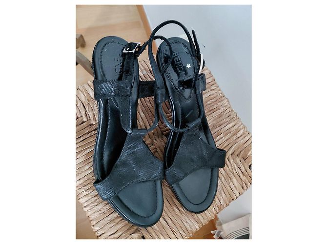 Schwarze Fendi Keilsandalen - Ansicht 2