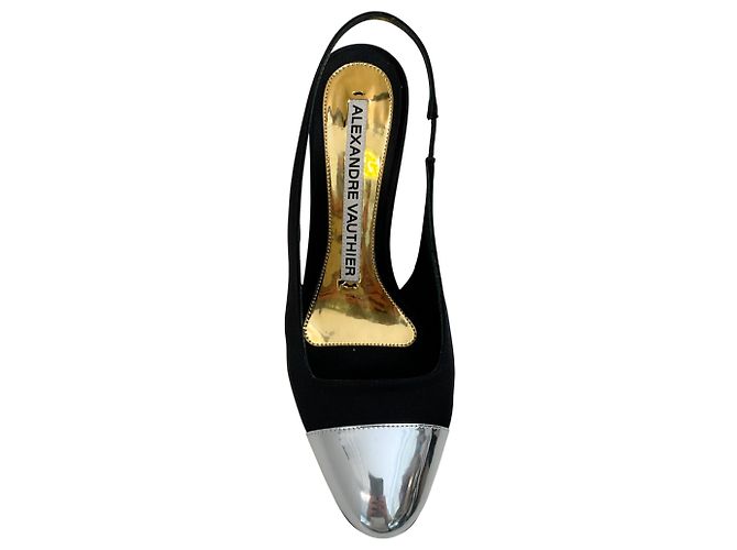 Pumps Slingback in Satin Nero Alexandre Vauthier con Punta Argento - vista 4