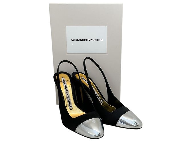 Pumps Slingback in Satin Nero Alexandre Vauthier con Punta Argento - vista 6