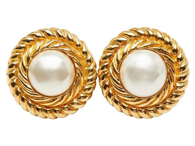 Orecchini a clip placcati in oro Chanel con perla finta - vista 2