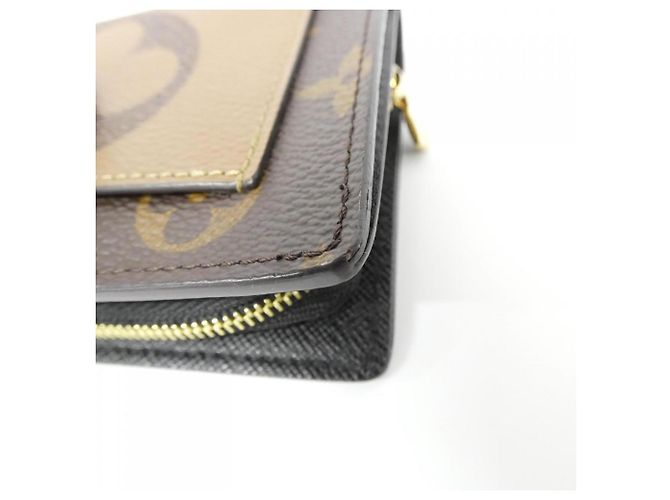 Cartera Juliet Monogram Reverse Louis Vuitton Castaño - vista 3