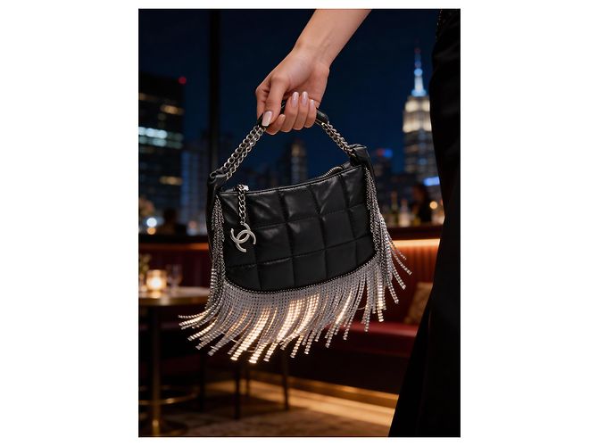 Seltene Chanel 02A Mini Schwarze Gequiltete Lammleder Tasche mit Silberner CC Kette Silber Hardware - Ansicht 5