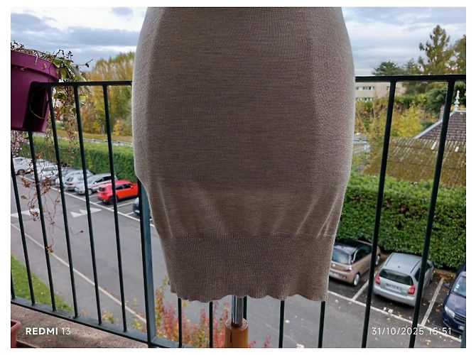 Fendi Strickkleid aus Kaschmir und Seide Beige Creme Roh - Ansicht 6