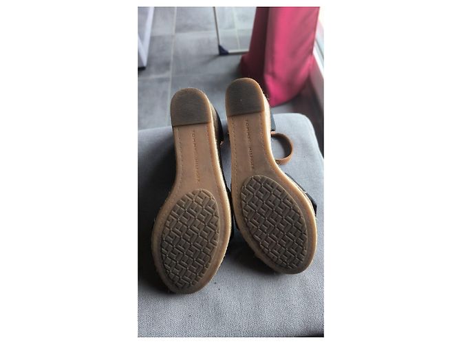 Schwarze Keilsandalen von Tommy Hilfiger mit Schleife - Ansicht 4