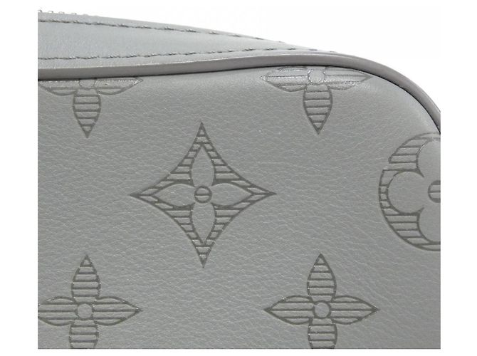 Bolso de Mensajero Duo Monogram Shadow de Louis Vuitton Gris - vista 5
