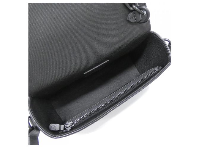 Borsa a spalla portafoglio indossabile Monogram Taurillon Louis Vuitton Nero - vista 6