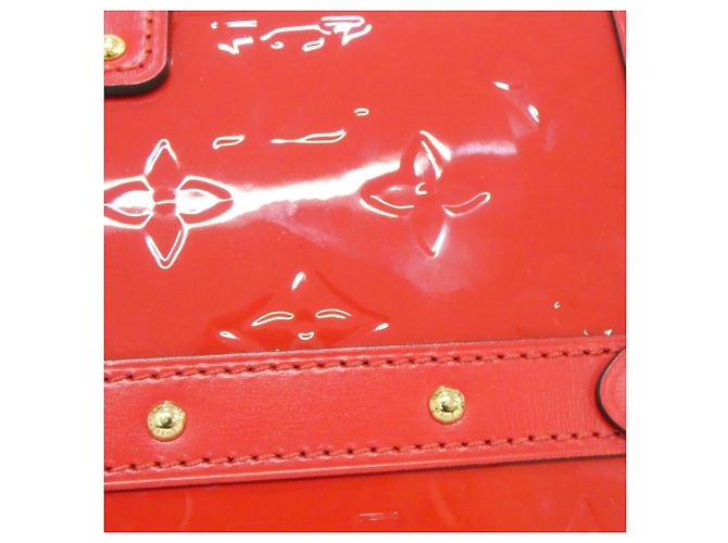 Borsa a spalla Trunk Clutch in Vernis di Louis Vuitton Fuschia - vista 4