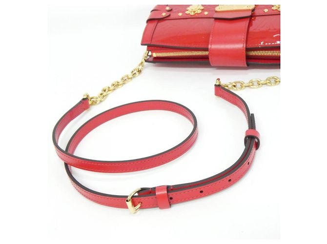 Borsa a spalla Trunk Clutch in Vernis di Louis Vuitton Fuschia - vista 8