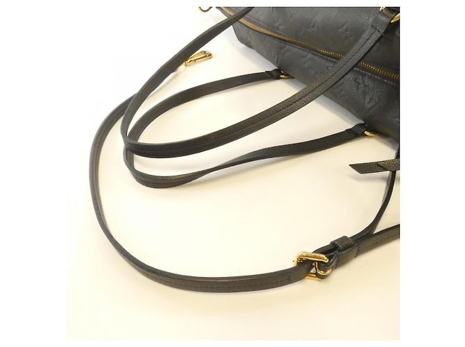 Borsa a Spalla Lumineuse GM in Monogram Empreinte Louis Vuitton - vista 8