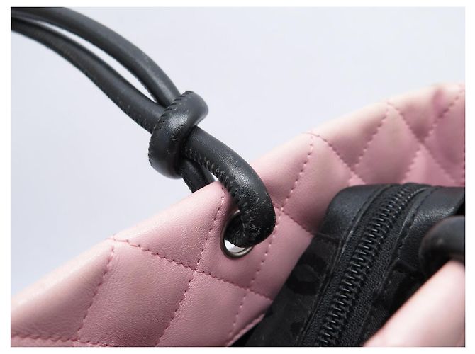 BOLSO DE MANO CHANEL CAMBON EN CUERO QUILTED ROSA Y NEGRO - vista 18