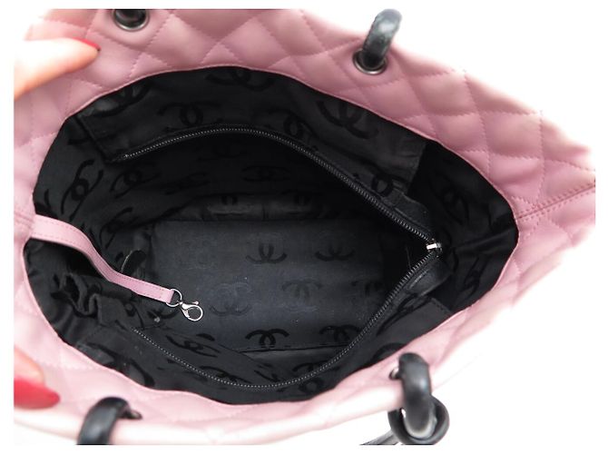 BOLSO DE MANO CHANEL CAMBON EN CUERO QUILTED ROSA Y NEGRO - vista 9
