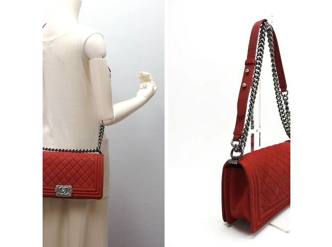 Borsa a spalla Chanel Boy 25 con catena Rosso - vista 3
