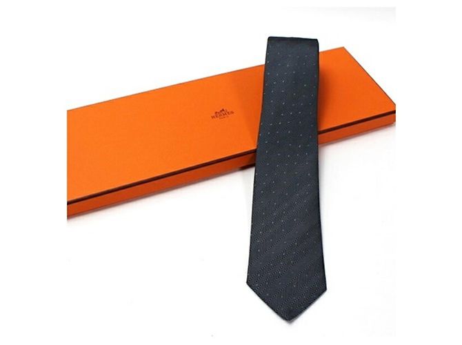 Hermès Men's Silk Cravat Brown - view 2