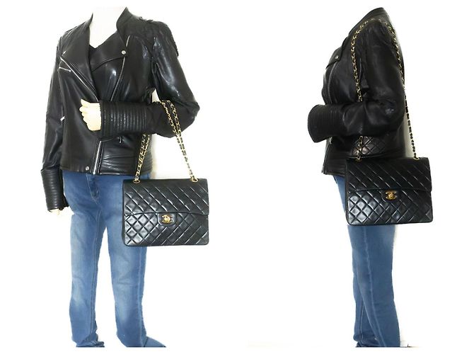 CHANEL Bolsa de Ombro Clássica com Dupla Aba em Couro de Cordeiro Preto - vista 12
