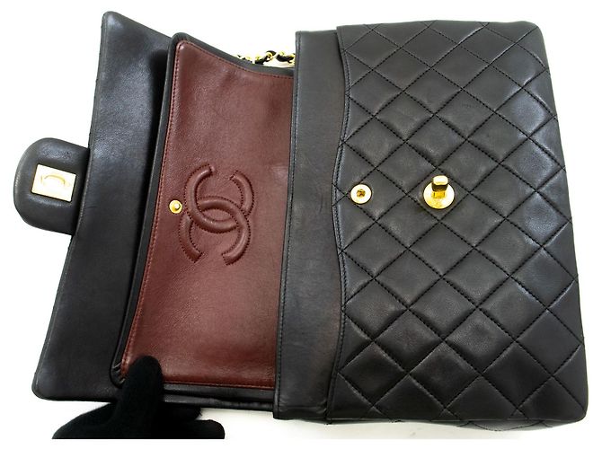 CHANEL Borsa a Spalla Classica con Doppio Flap in Pelle di Agnello Nera Nero - vista 11